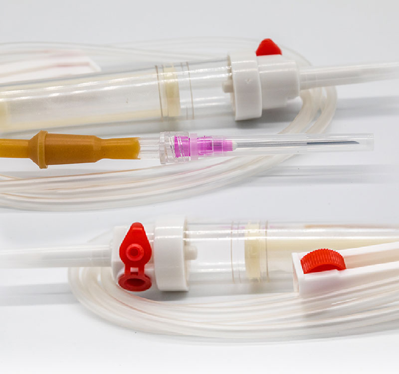 Equipo de transfusión de sangre desechable en el lugar de inyección en Y con filtro de aire